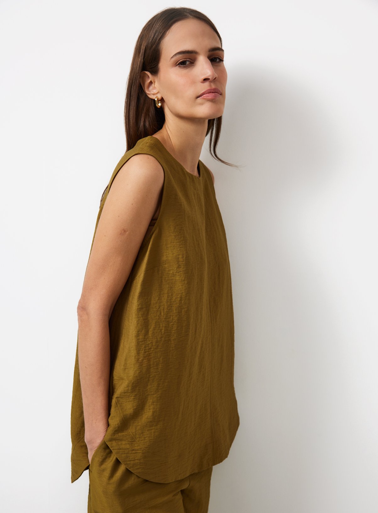 Sleeveless Shell Top — Khaki