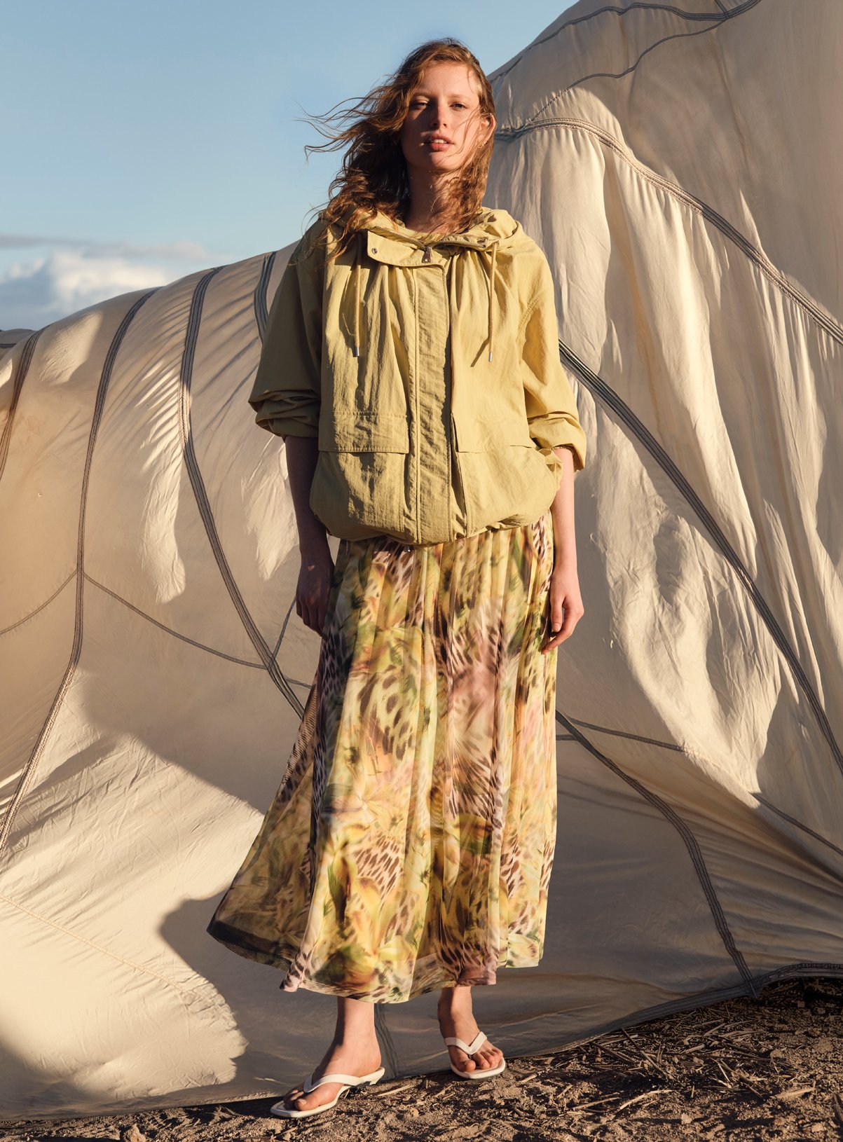 Short Windbreaker — Green